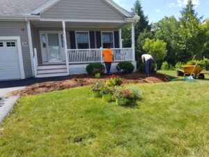 planting and bed maintenance in Hudson, Litchfield, Merrimack, and Nashua nh